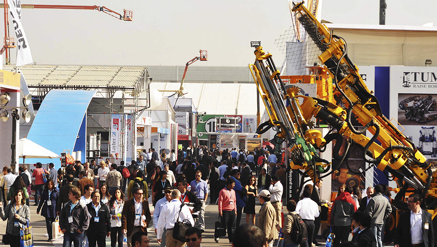 Maquinaria Quangong asiste a Exposición Internacional de Minería de Chile