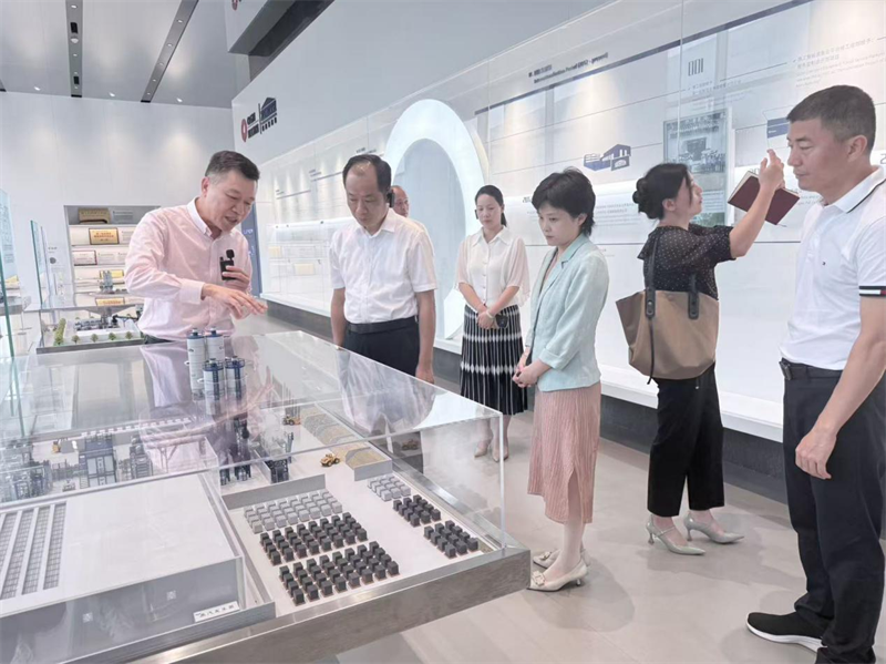 La supervisión demócrata especial del Comité Municipal de Quanzhou de la Liga de Autonorario Democrático de Taiwán visitó Quangong Co., Ltd.