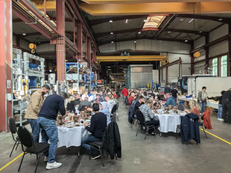 ¡El aroma del estofado chino llega a Alemania! Zenit, filial de Quangong Machinery Co., Ltd., celebra el éxito del proyecto.